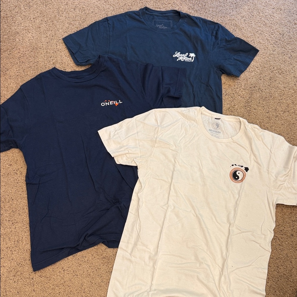 Hawaiian Navy and White Graphic T-Shirts Set